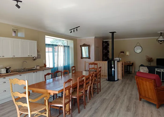 Au Chaleureux Carli Hébergement de vacances Sorlhac